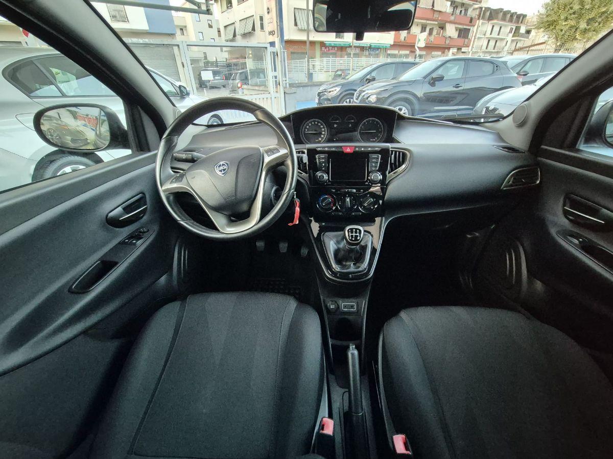 LANCIA - Ypsilon - 1.2 69 CV 5p. GPL Ecochic Gold