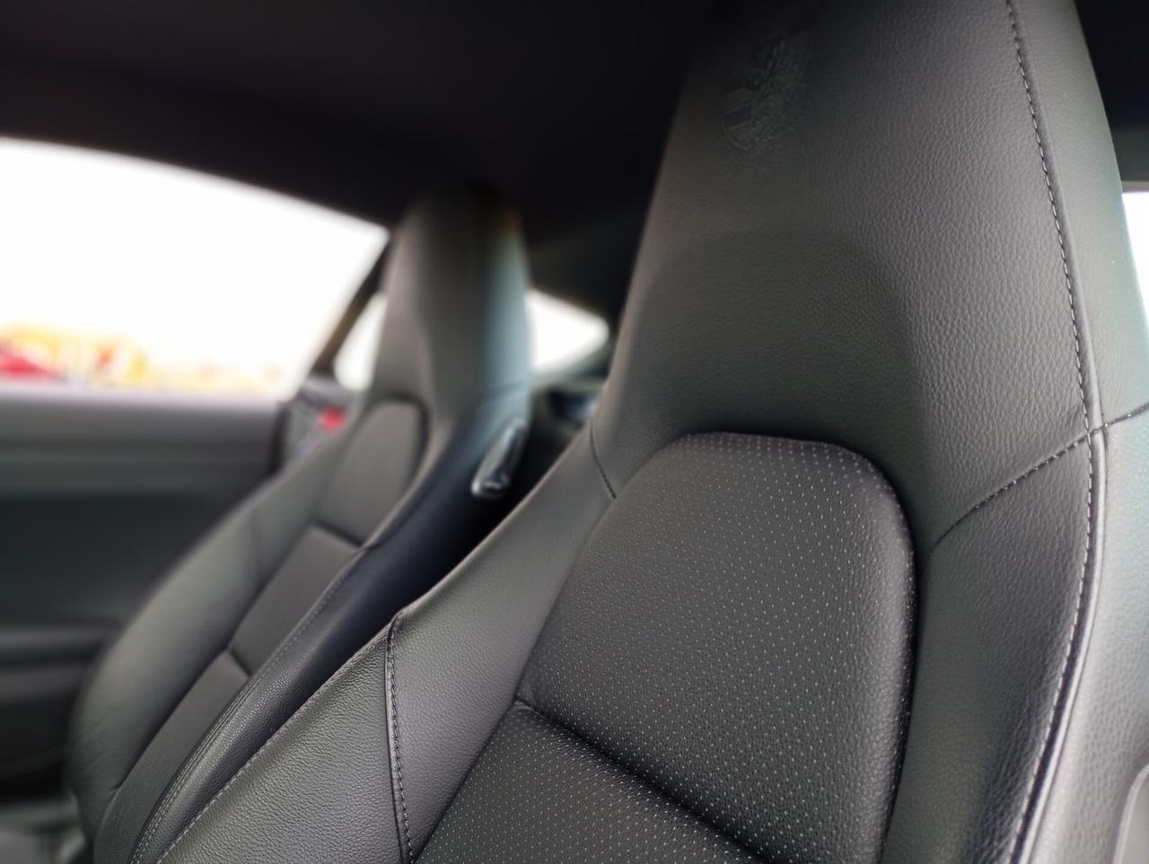 Porsche Cayman 2.7 BLACK EDITION