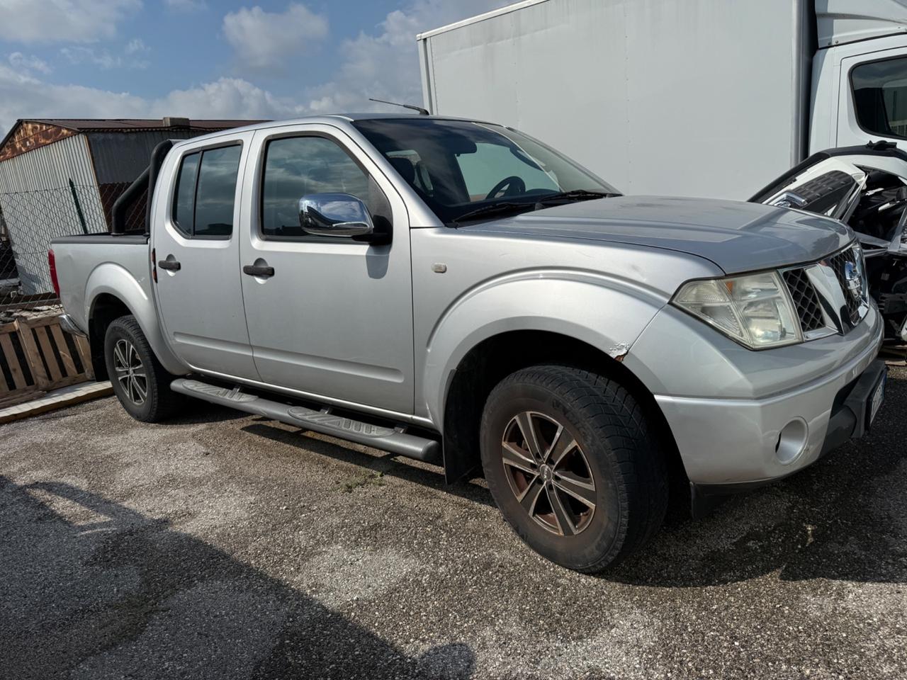 Nissan Navara 2.5 dCi 4 porte Double Cab XE