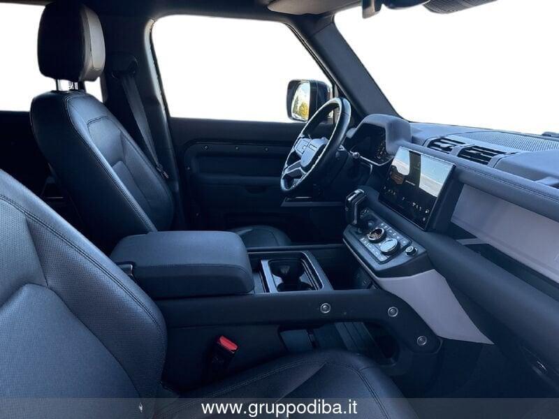 Land Rover Defender VII 2020 110 Diesel 110 3.0d i6 mhev SE awd 200cv auto