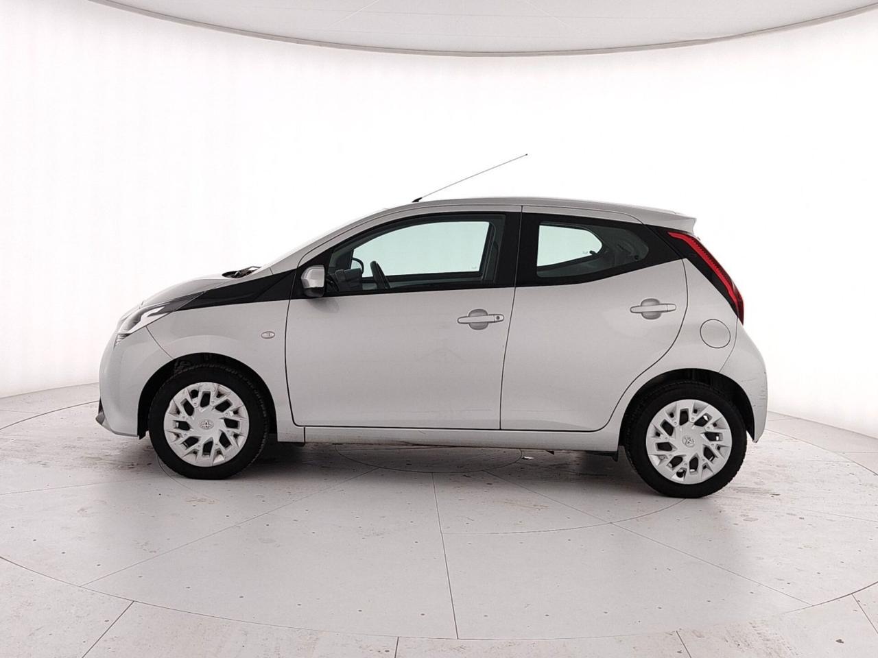 Toyota Aygo 1.0 VVT-i 69 CV 5 porte x-business