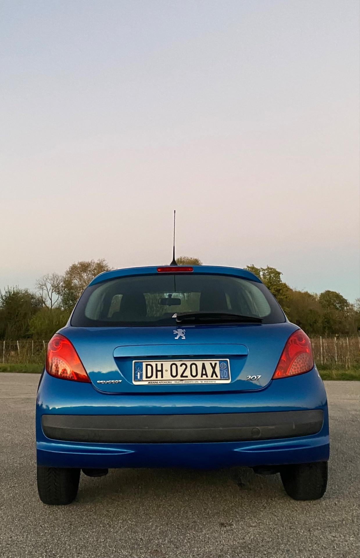 Peugeot 207 1.4 8V 75CV 3p. ONE Line