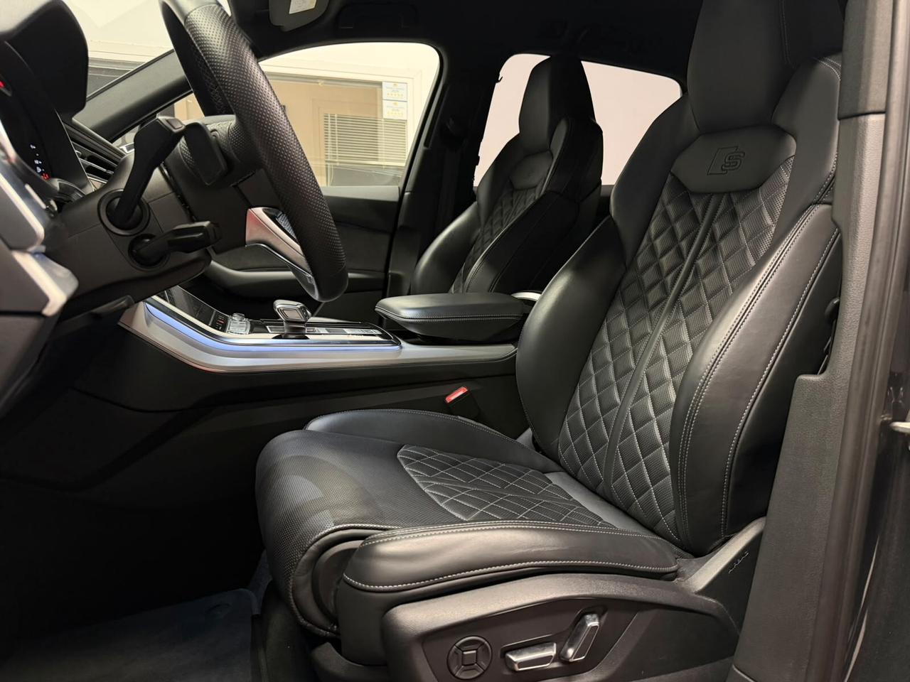 Audi Q7 55 TFSI e S-Line IVA ESPOSTA