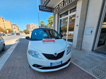 Lancia Ypsilon 1.2 69CV "tetto apribile" 12/2015