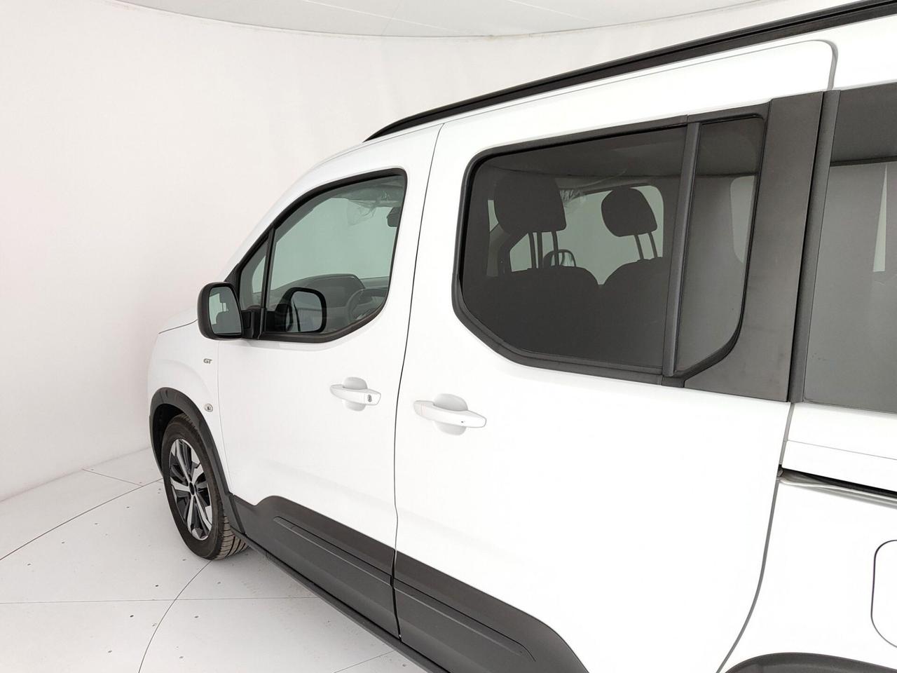 Peugeot Rifter e-Rifter motore elettrico 136 CV 50kWh GT Standard