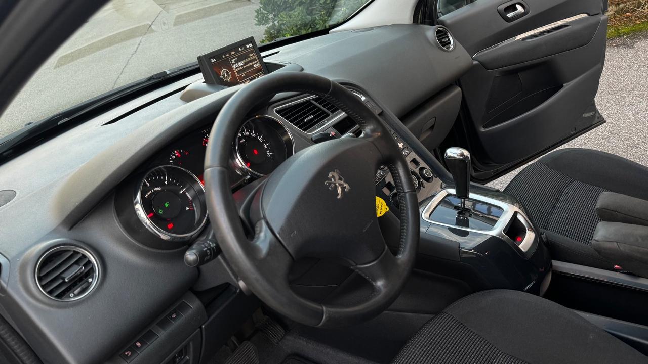 Peugeot 5008 1.6 HDi 115CV Active