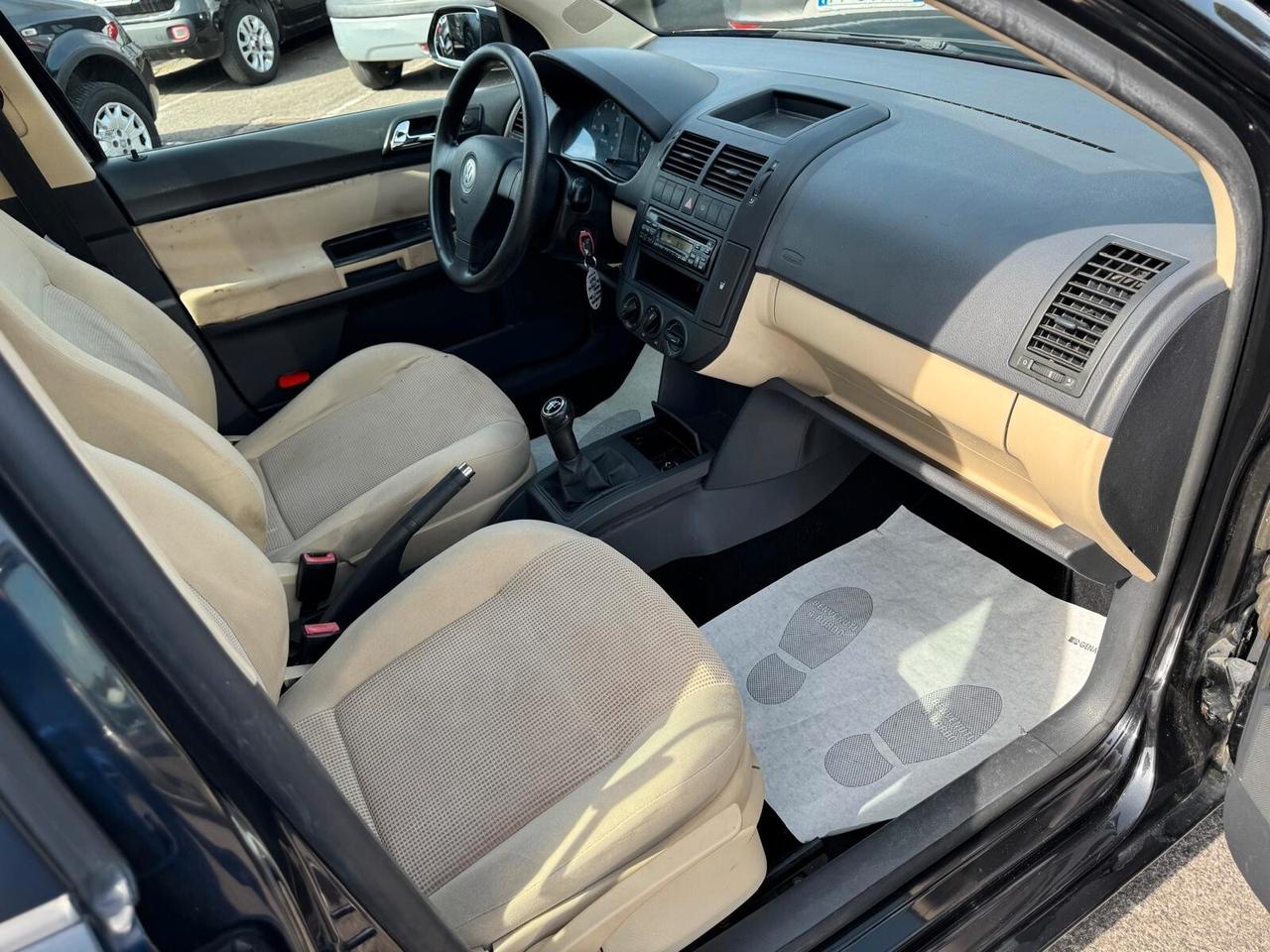 Volkswagen Polo 1.2 BENZ 5P COMFOTLINE 2007