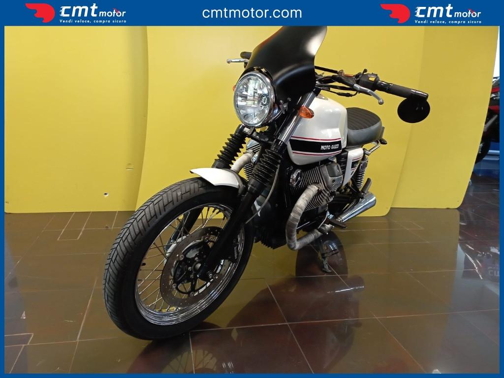 Moto Guzzi V7 - 2011