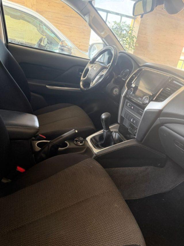 MITSUBISHI L200 2.3 D Club Cab 4x4 Super Select Intense