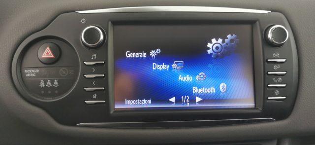 TOYOTA Yaris 1.5 Hybrid 5 porte Business