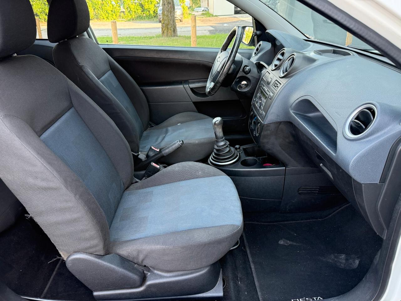 Ford Fiesta 1.4 16V 3p. Titanium