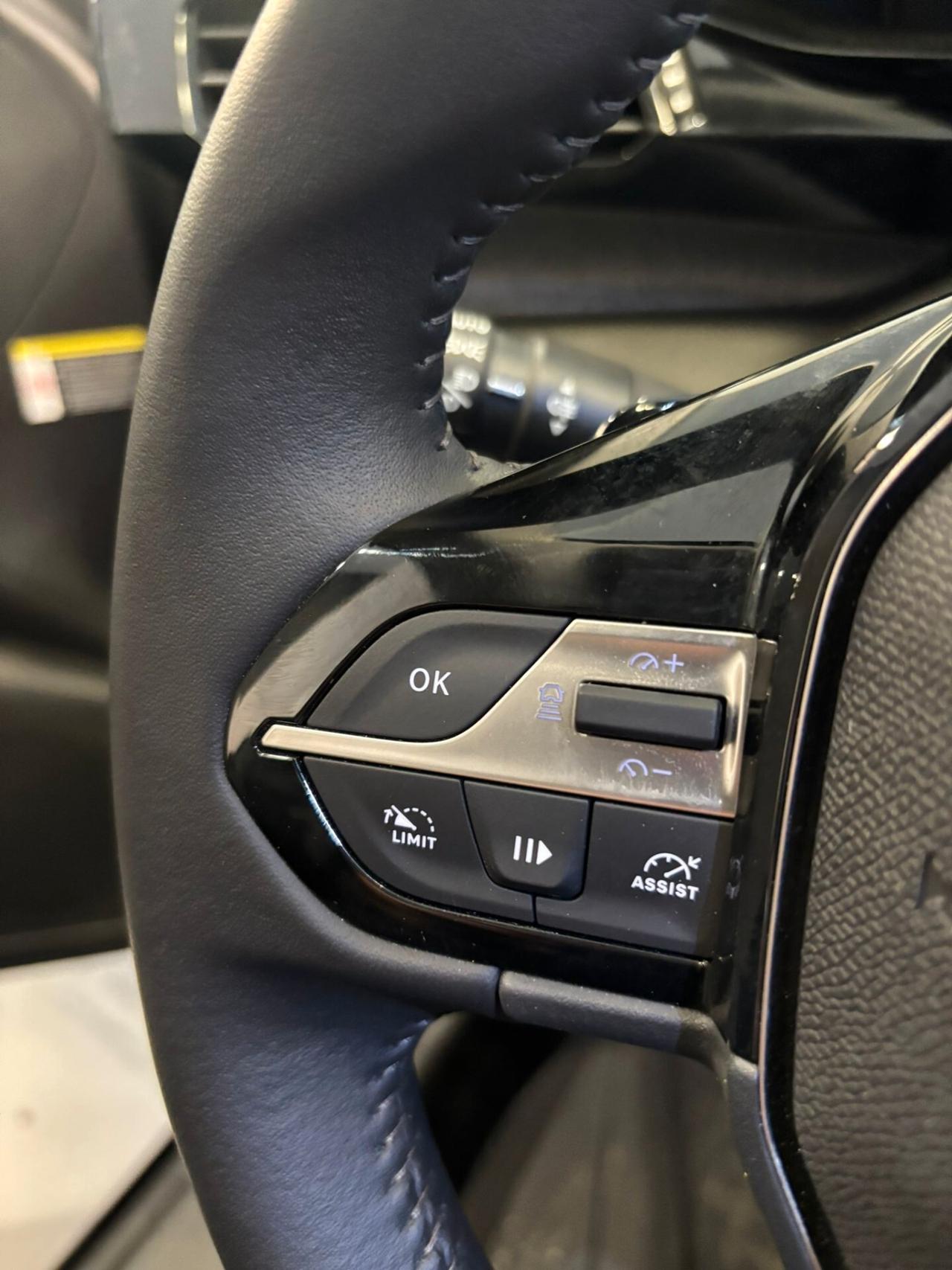 Peugeot 308 1.5 BlueHDi 130 S&S EAT8 Allure