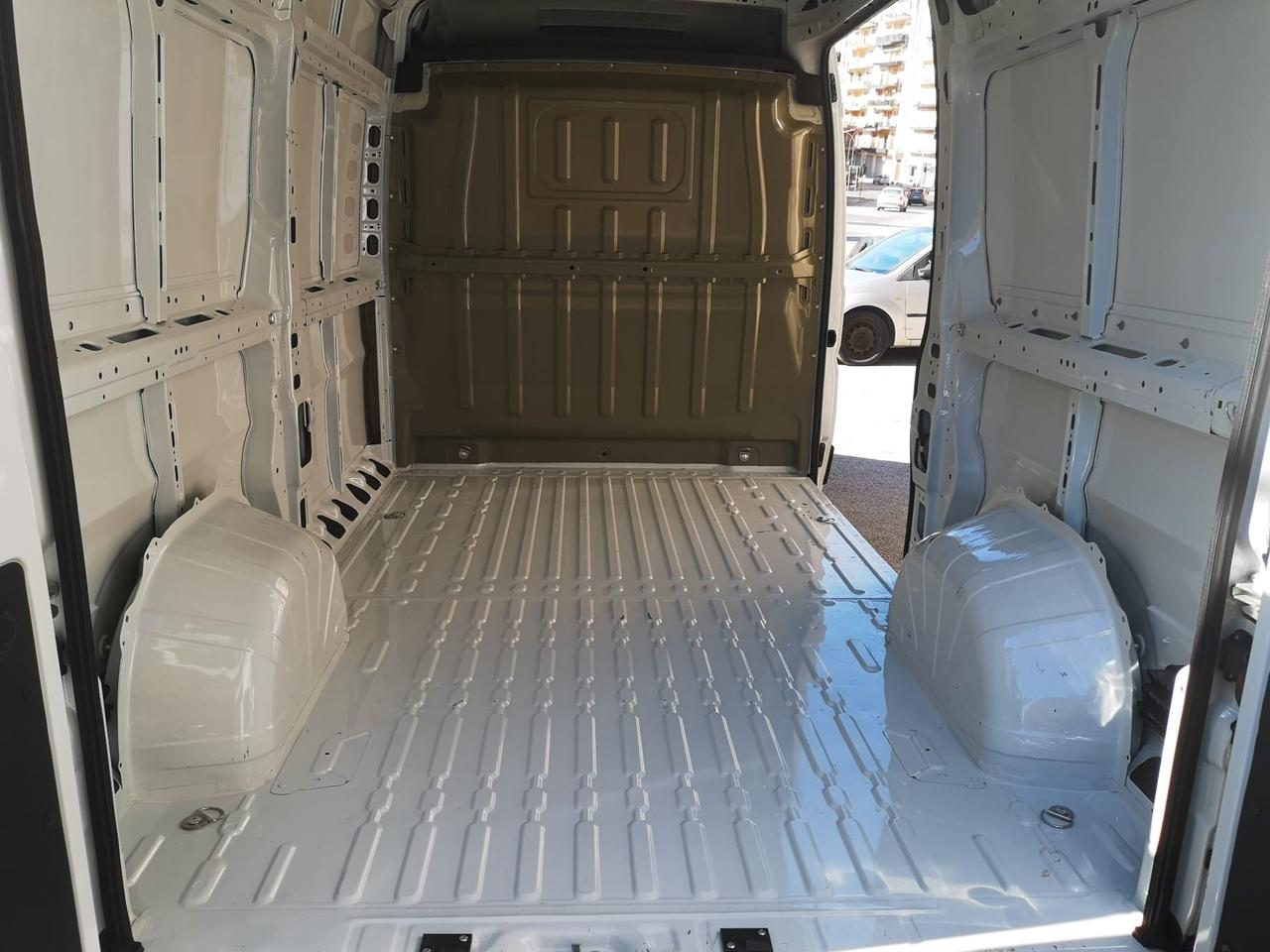 PEUGEOT BOXER 333 L2H1 2.2 BLUEHDI 140CV S&S 2025