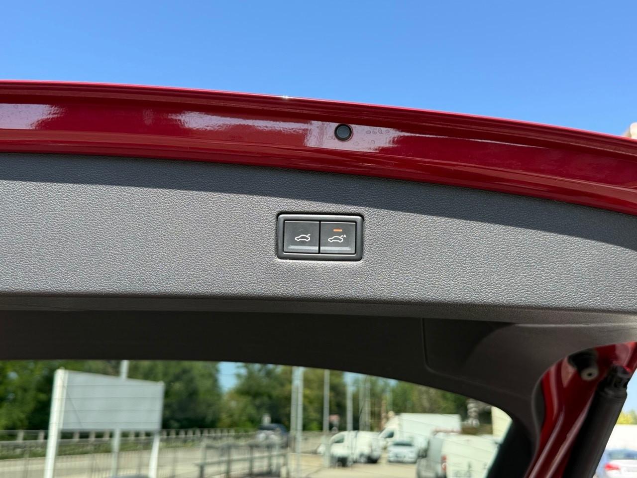 VW Tiguan Allspace 2.0 TDI DSG KEYLESS/CARPLAY/7POSTI