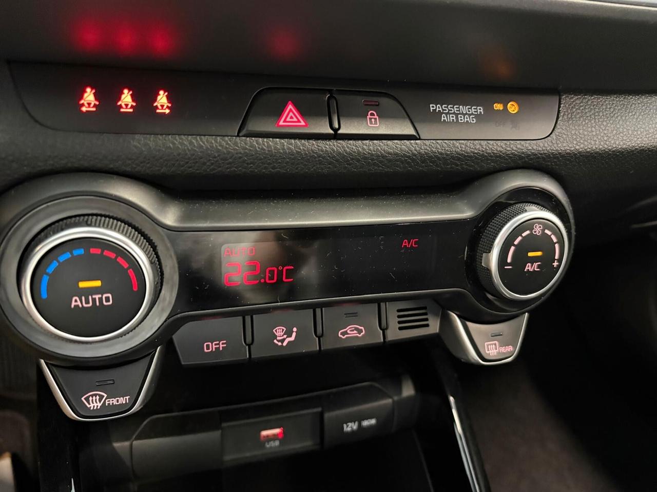 Kia Stonic BLACK EDITION 1.0 T-GDi 100 CV MHEV MT