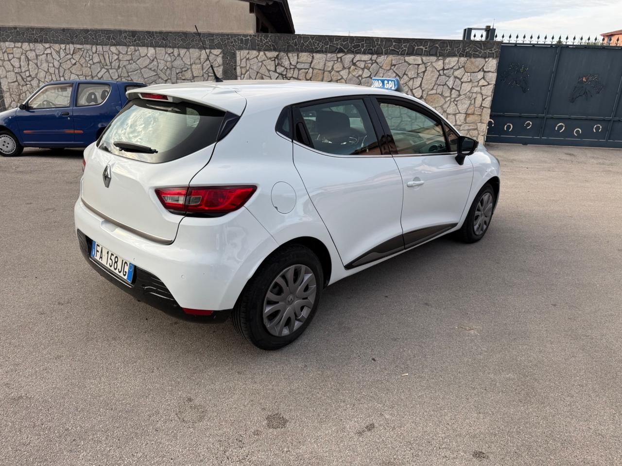 Renault Clio 1.2 75CV GPL 5 porte Costume National