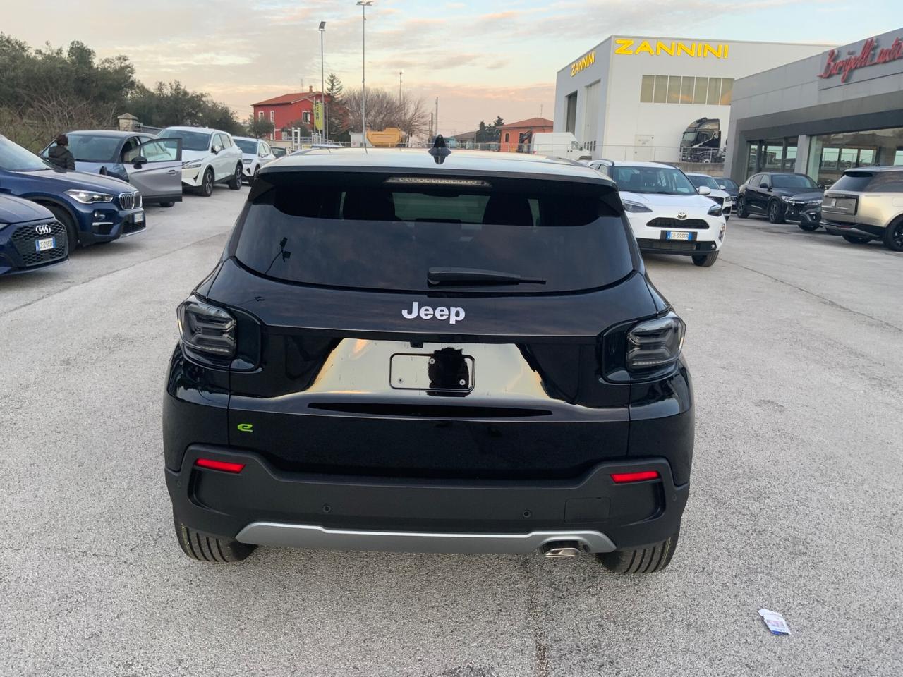 Jeep Avenger 1.2 Turbo MHEV Summit