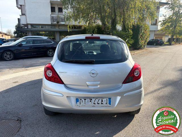 OPEL Corsa 1.2 3 porte Club
