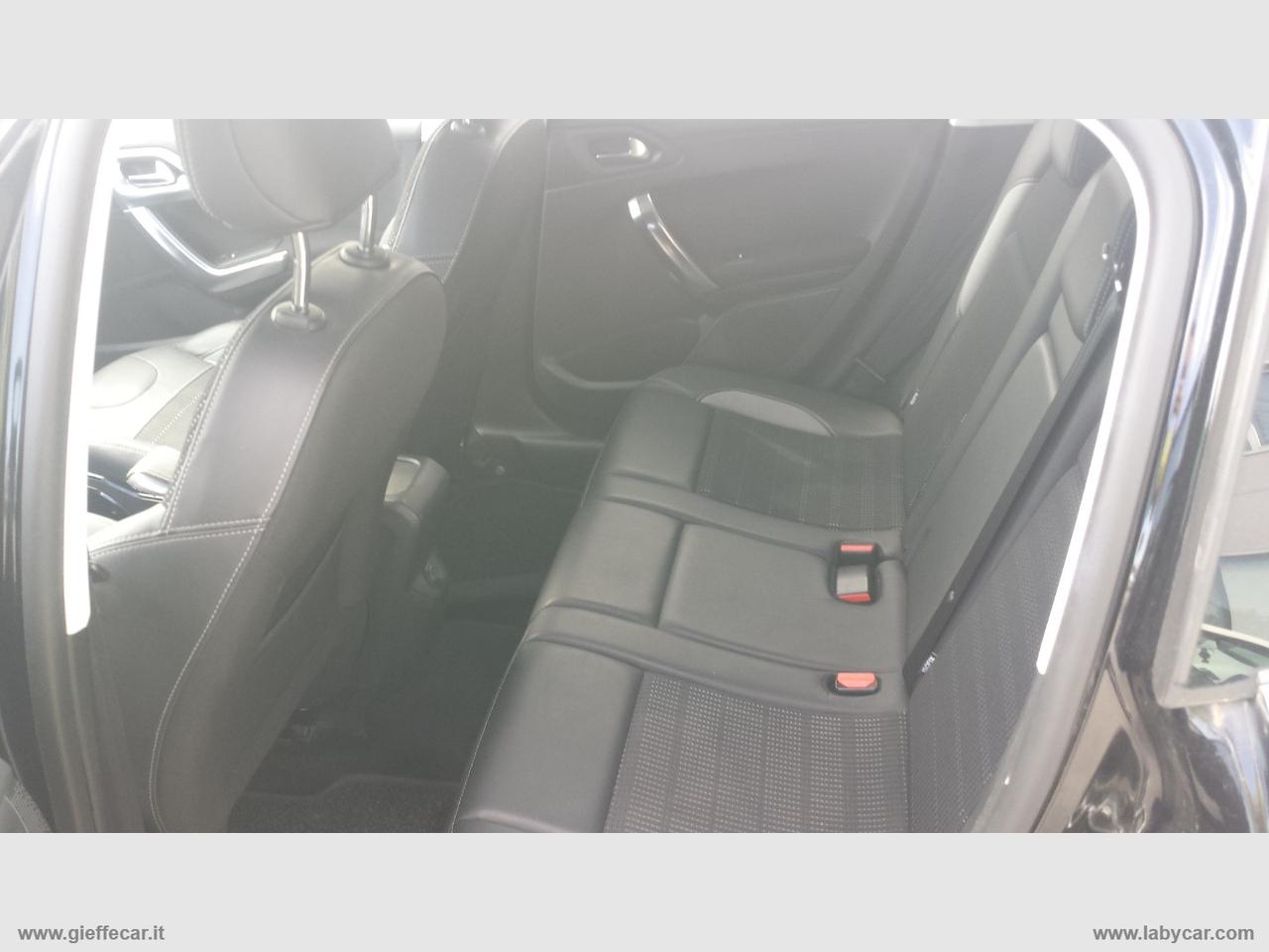PEUGEOT 2008 BlueHDi 100 S&S Allure NAVI SAT