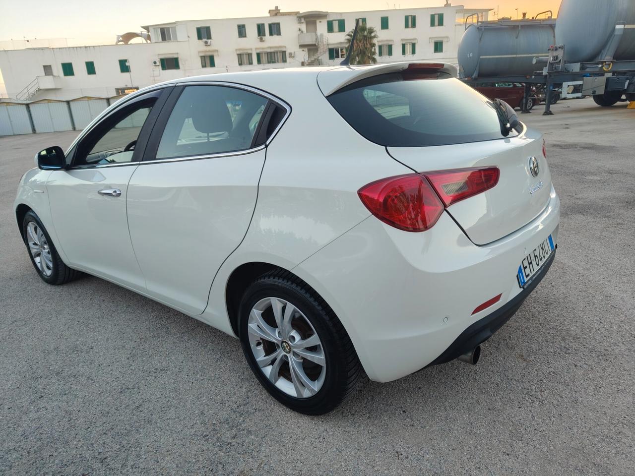 Alfa Romeo Giulietta 1.6 JTDm-2 105 CV Progression