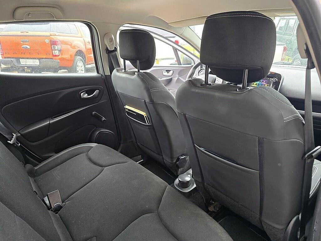 Renault Clio dCi 90 CV 5 Moschino Intens