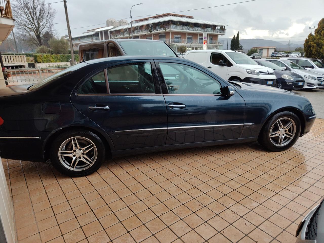 Mercedes-benz E 220 CDI cat Elegance
