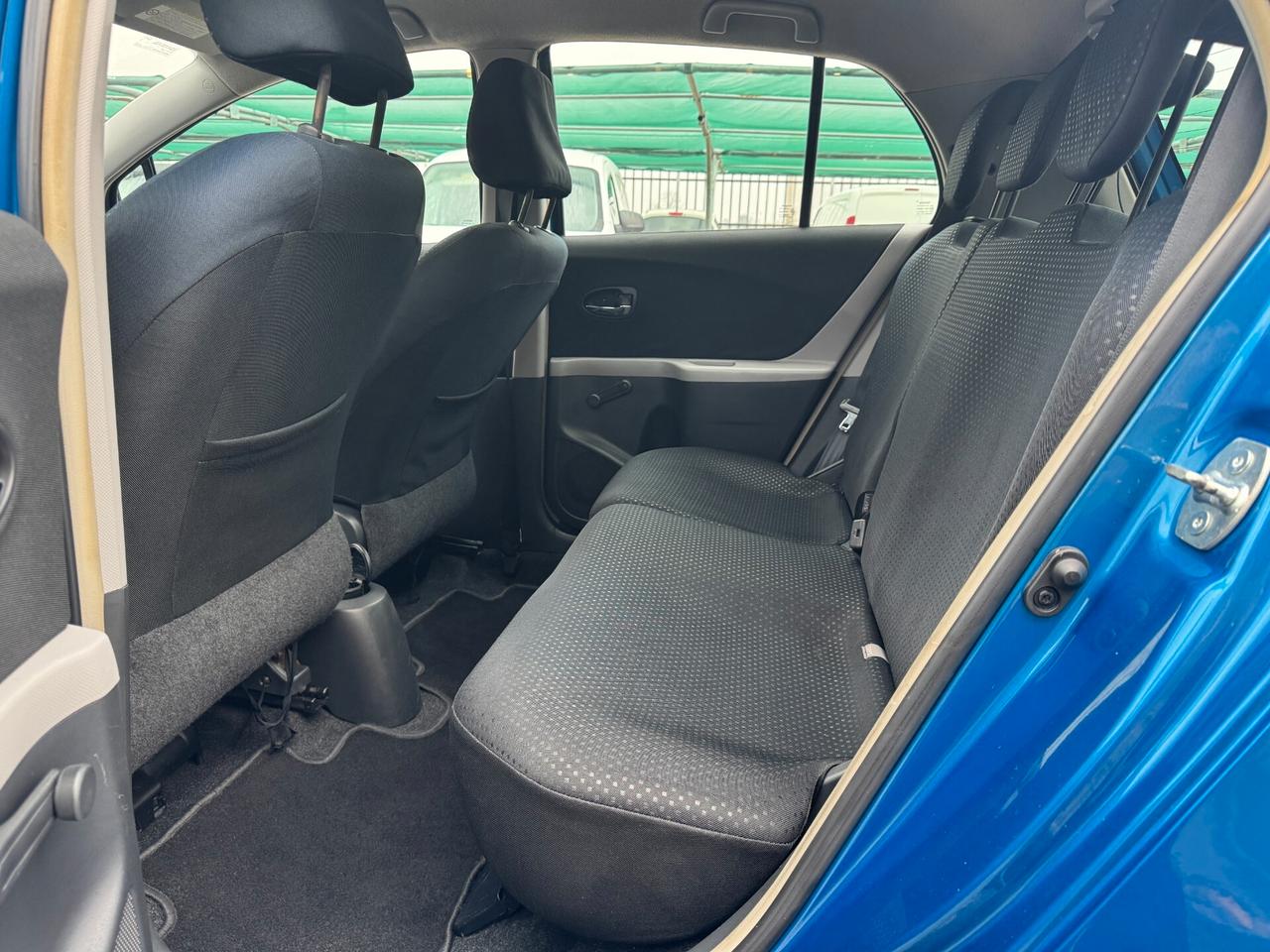 Toyota Yaris 1.0 5 porte Sol