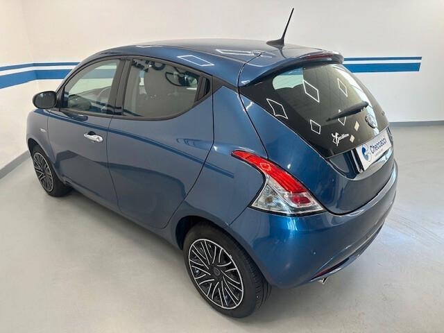 Lancia Ypsilon 1.0 firefly hybrid Gold s