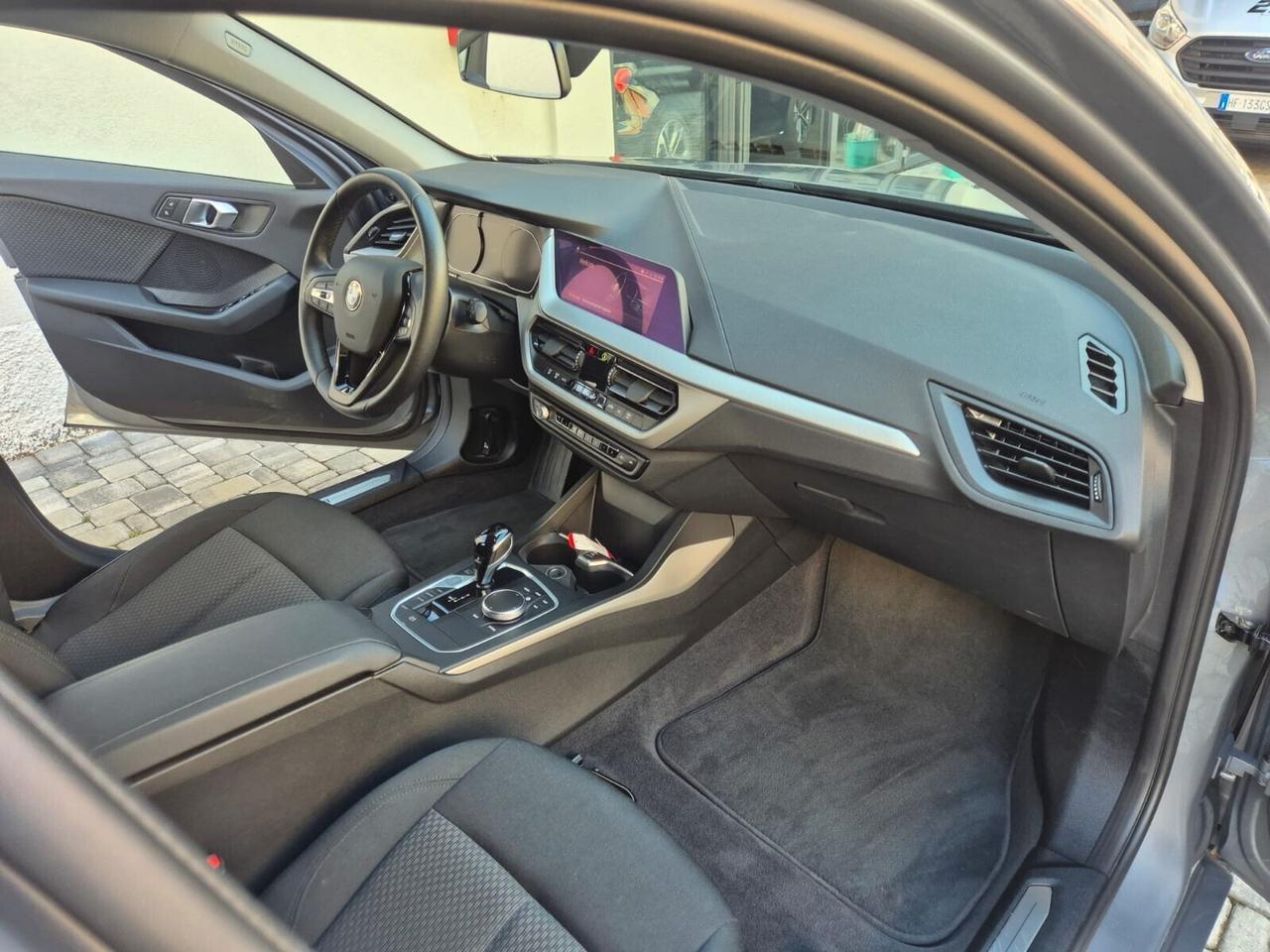 Bmw 116d 5p. CAMBIO AUTOMATICO OK NEOPATENTATI