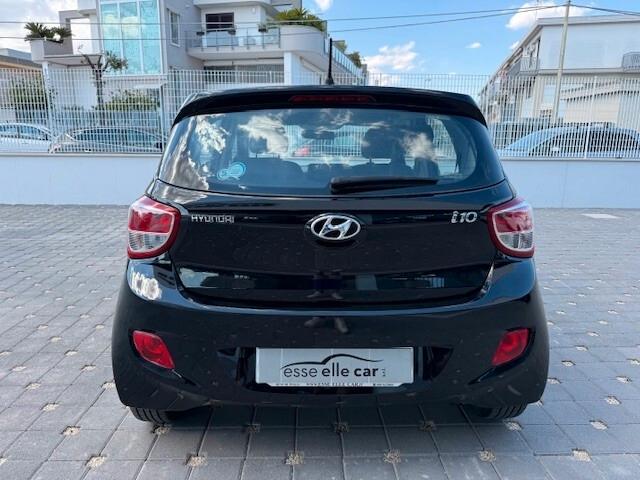 Hyundai i10 1.0 MPI Sound Edition 2017