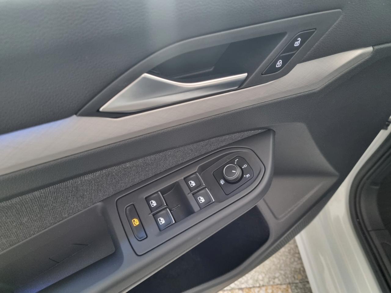 Volkswagen Golf 1.5 TGI DSG Life, 37800KM!!