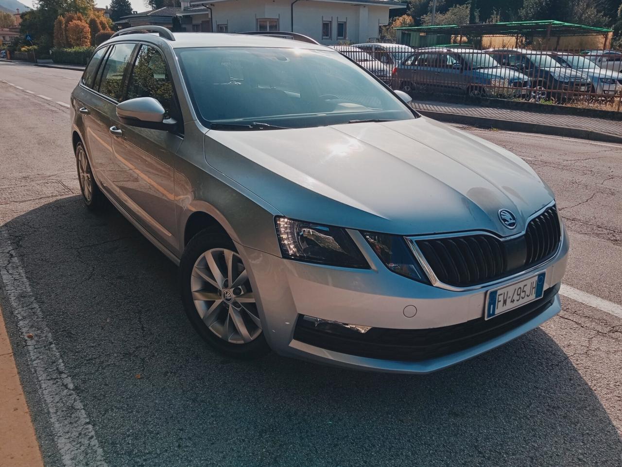 Skoda Octavia 1.6 TDI SCR 115 CV DSG Wagon Style