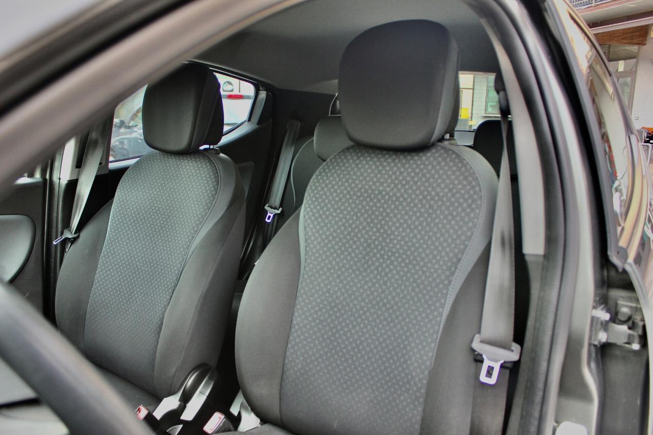 LANCIA YPSILON 1.2 69CV 5 PORTE GPL ECOCHIC SILVER