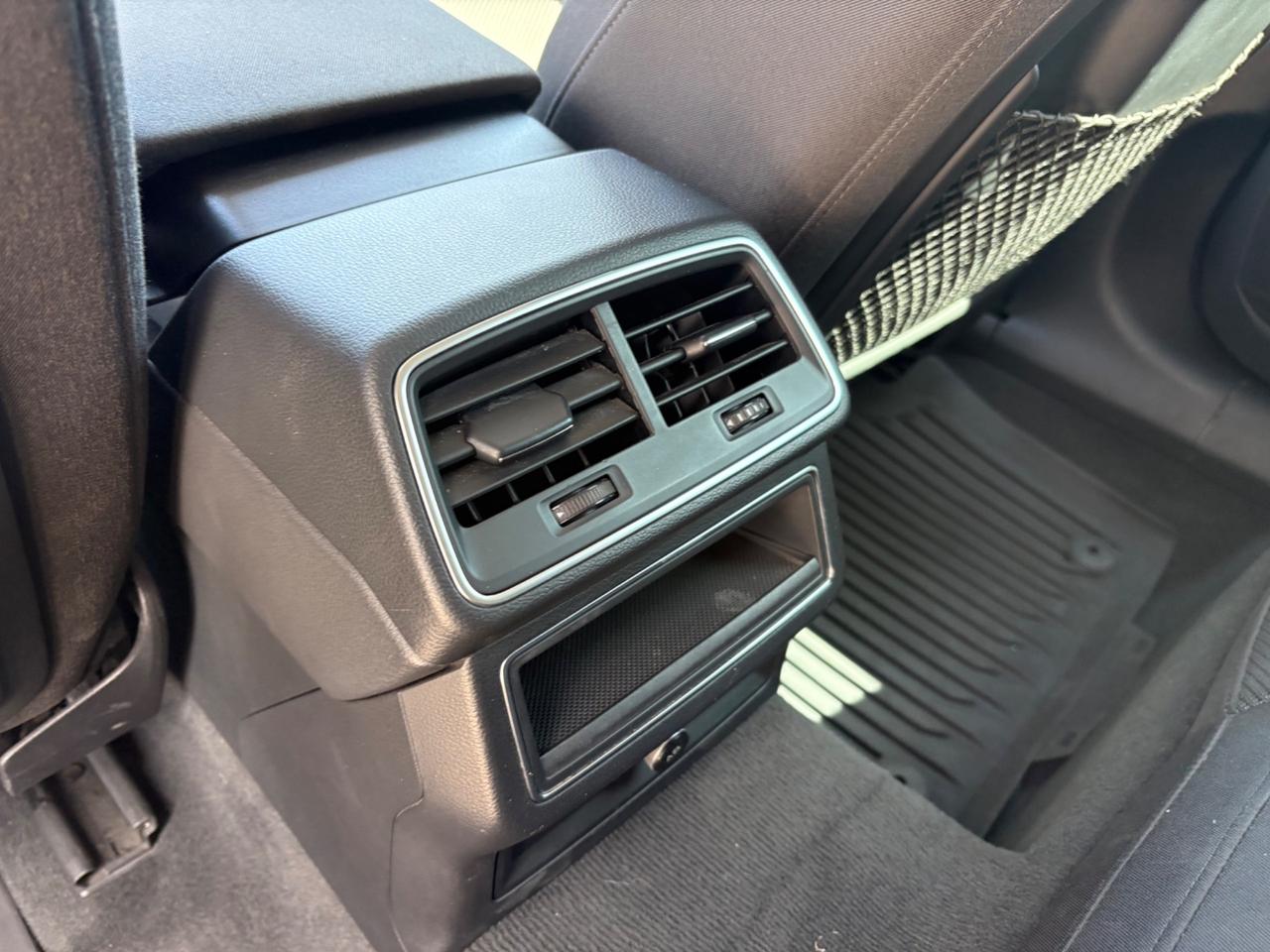 Audi A6 Avant 40 2.0 TDI S tronic Business Sport