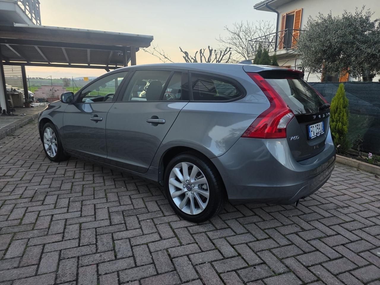 Volvo V60 D2 Summum