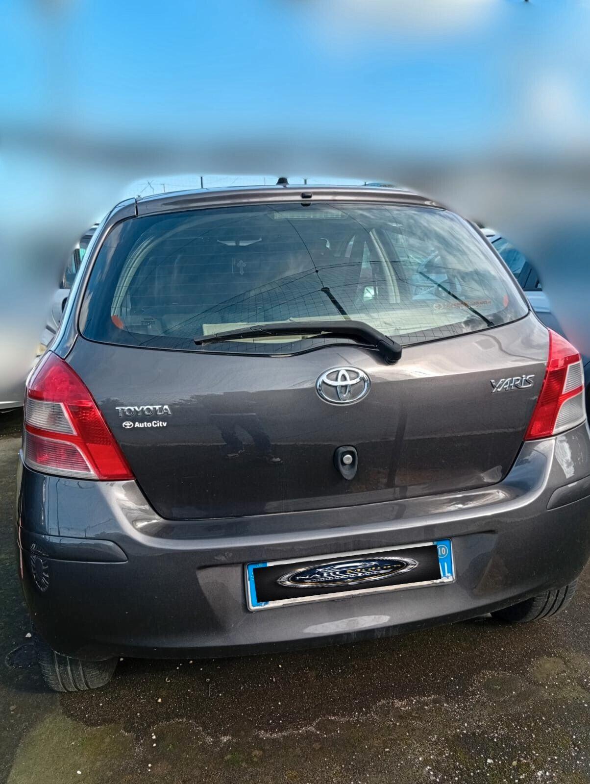 Toyota Yaris 1.4 D-4D DPF 5 porte Sol