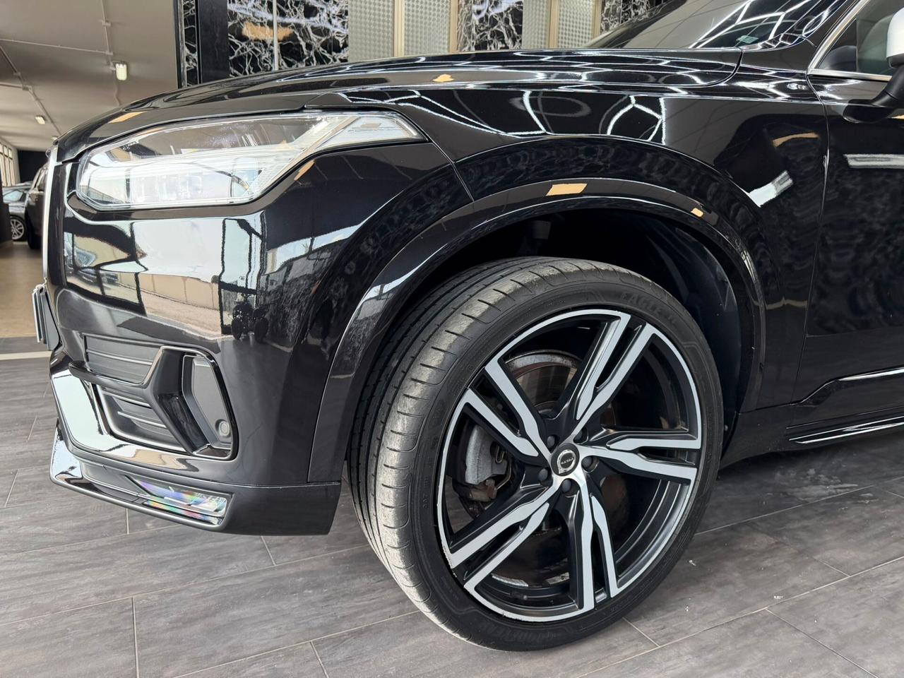 Volvo XC90 D5 AWD Geartronic 7 posti R-design