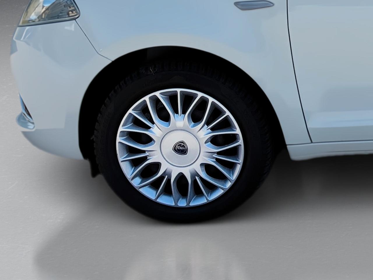 Lancia Ypsilon 1.2 69 CV 5 porte Gold CELL VENDITE 3491558563 - 3478673115