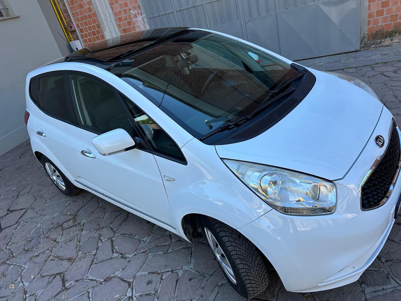 Kia Venga 1.4 CVVT Cool. 79000 KM