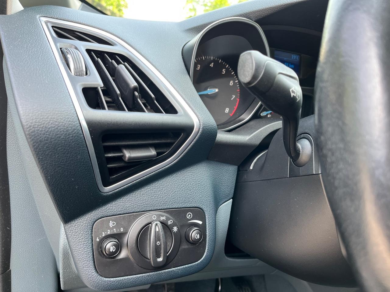 Ford C-Max 1.6 BENZINA Euro 5 - TITANIUM