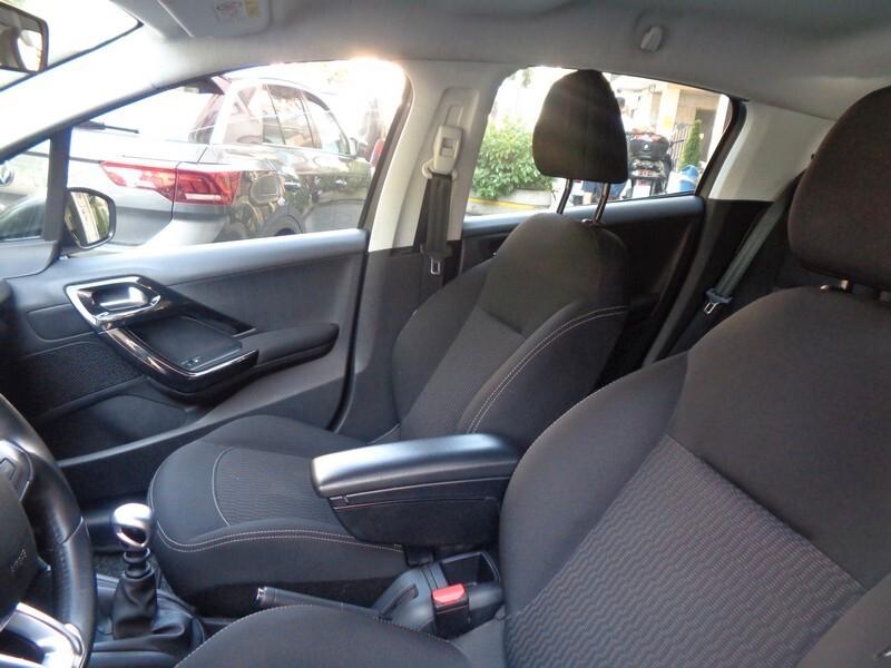 Peugeot 208 BlueHDi 100 S&S 5 porte Active