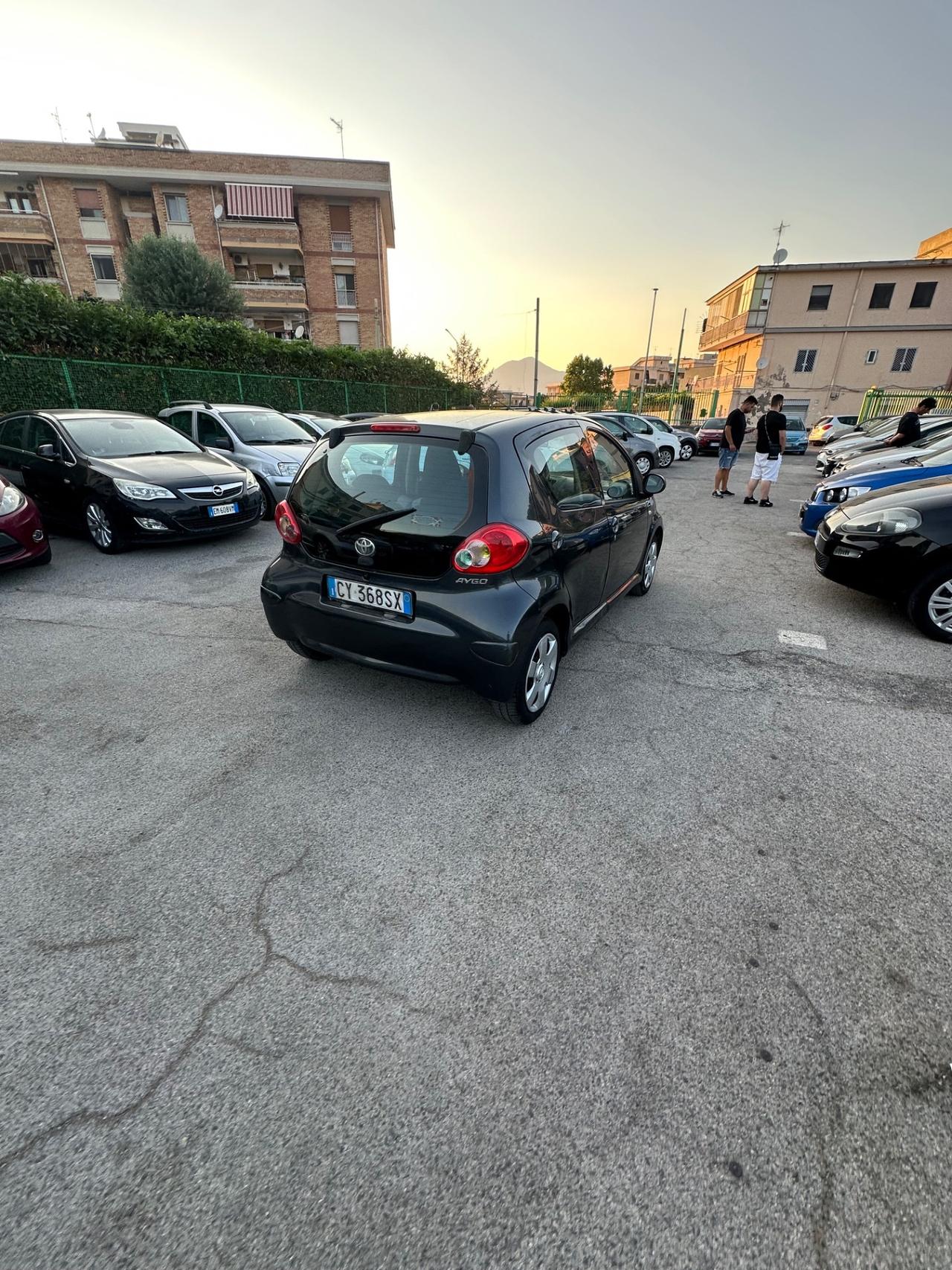 Toyota Aygo 1.0 12V VVT-i 5 porte Sol