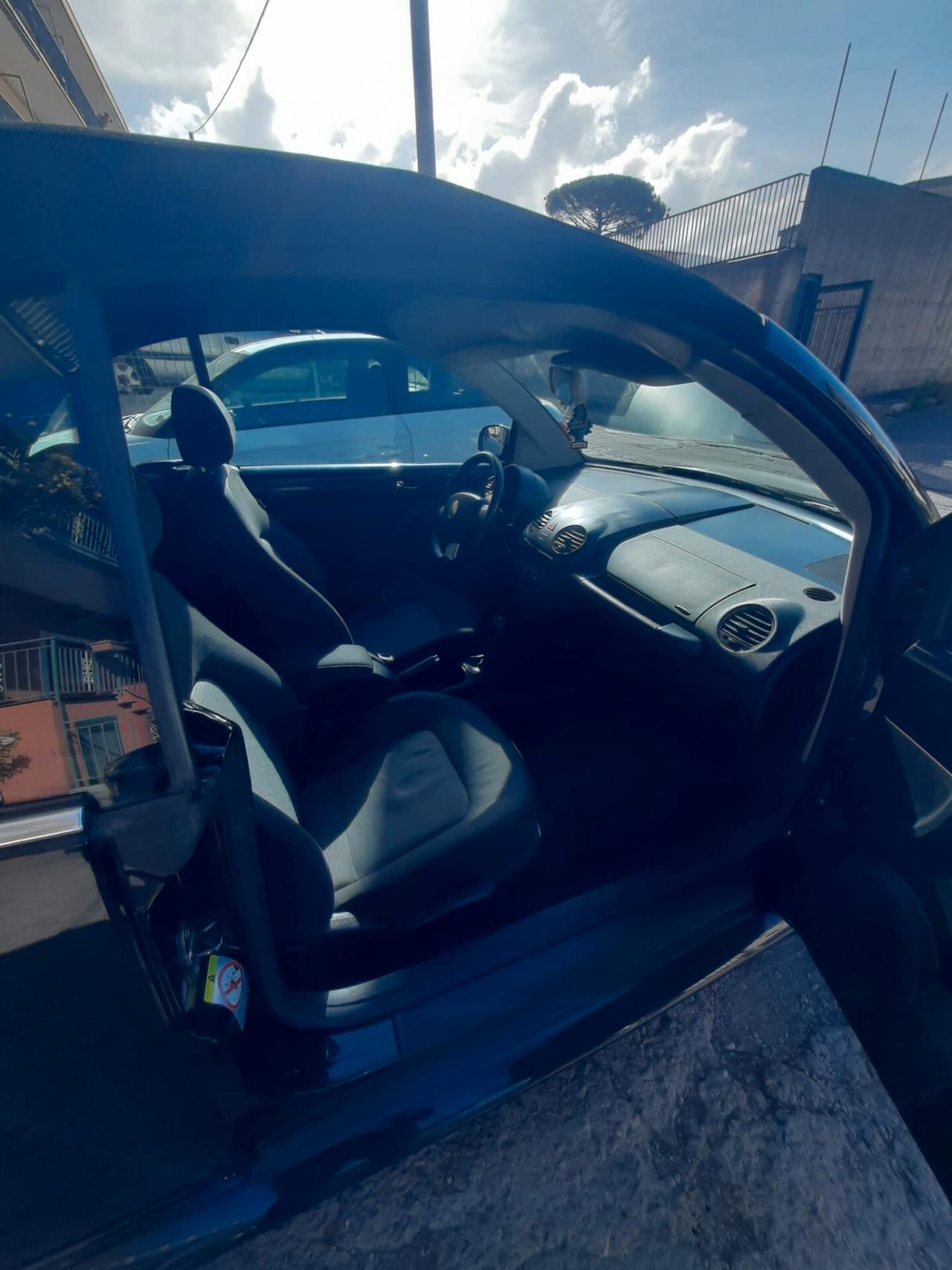 Volkswagen New Beetle 1.9 TDI 105CV Cabrio Lim. Red Edt.