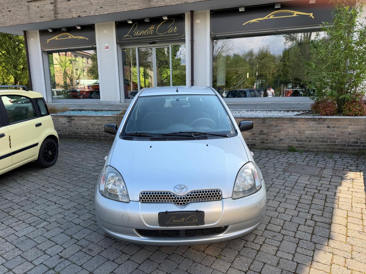 Toyota Yaris 1.0i 16V cat 5 porte