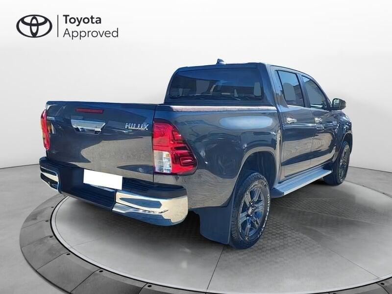Toyota Hilux 2.4 d-4d C&C 4x4 Lounge
