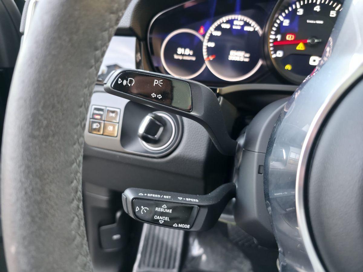 PORSCHE - Cayenne - 3.0 V6