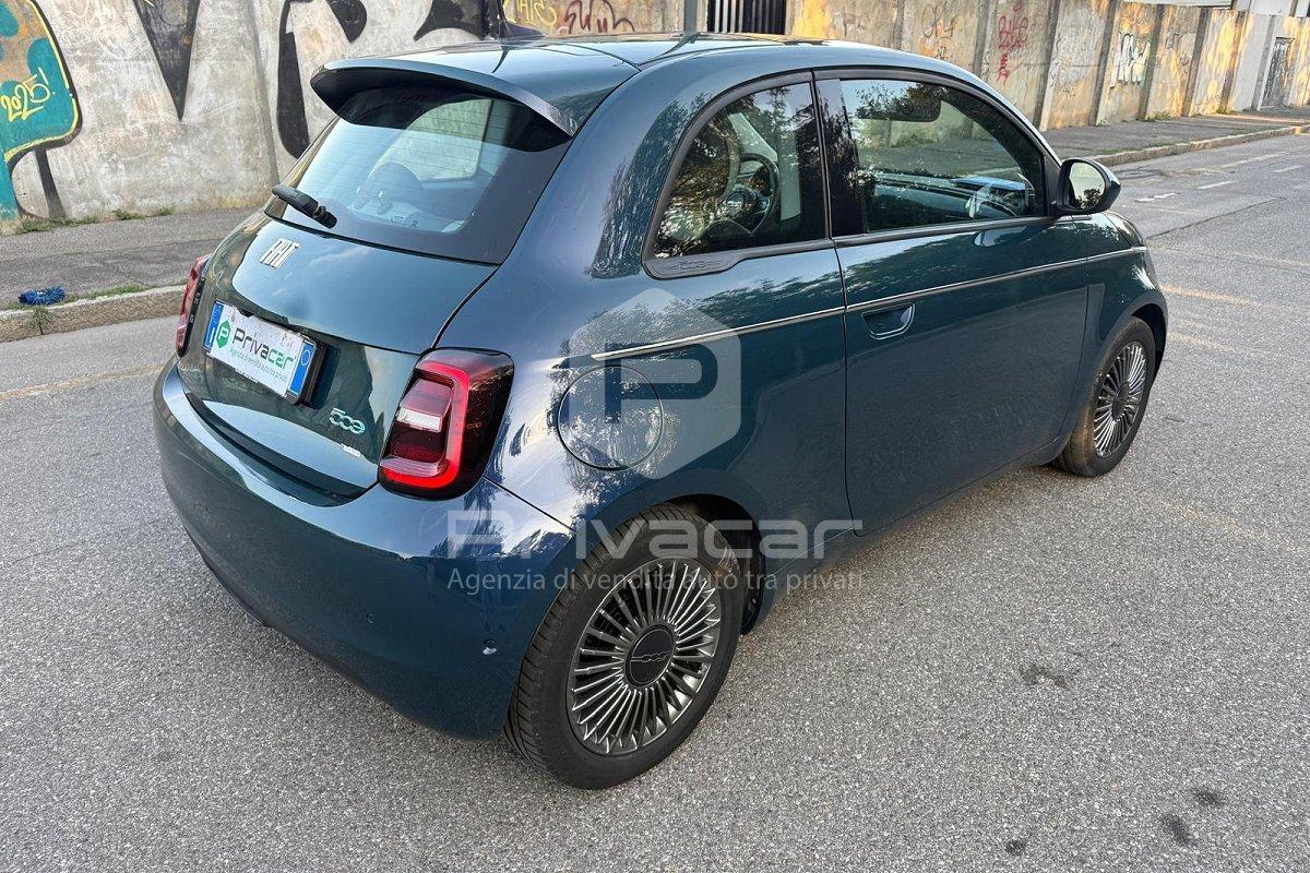 FIAT 500e Berlina 42 kWh La Prima