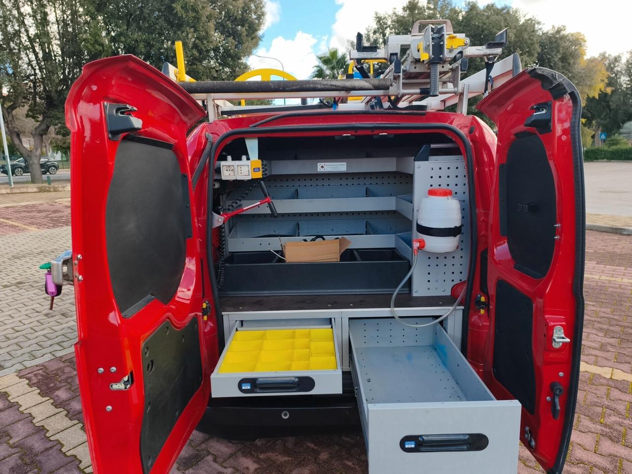 Fiat fiorino 1.3 Multijet 95cv ( allestimento officina) 12 mesi di garanzia