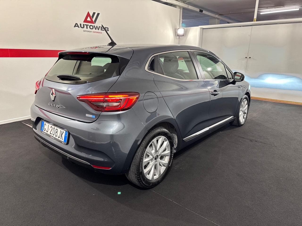 Renault Clio Full Hybrid E-Tech 140 CV 5 porte Intens
