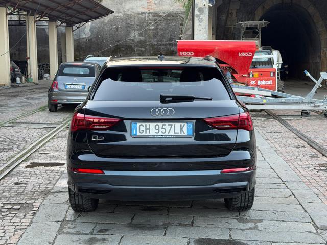AUDI Q3 35 TFSI Business Advanced
